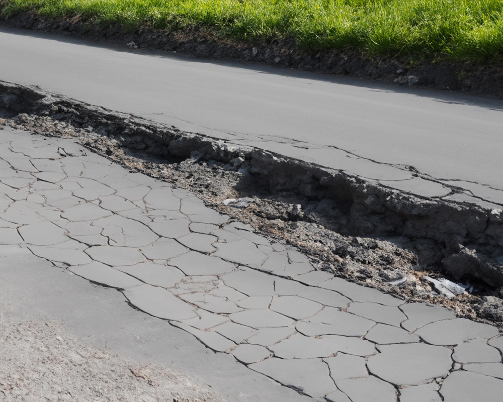 Common Asphalt Paving Issues and How to Avoid Them