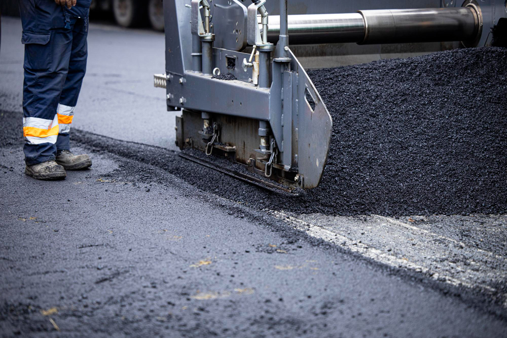 The Advantages of Custom Asphalt Paving for Your Property
