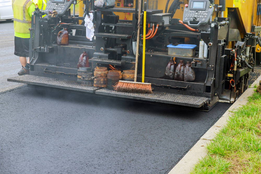 Everything You Need to Know About Asphalt Sealcoating